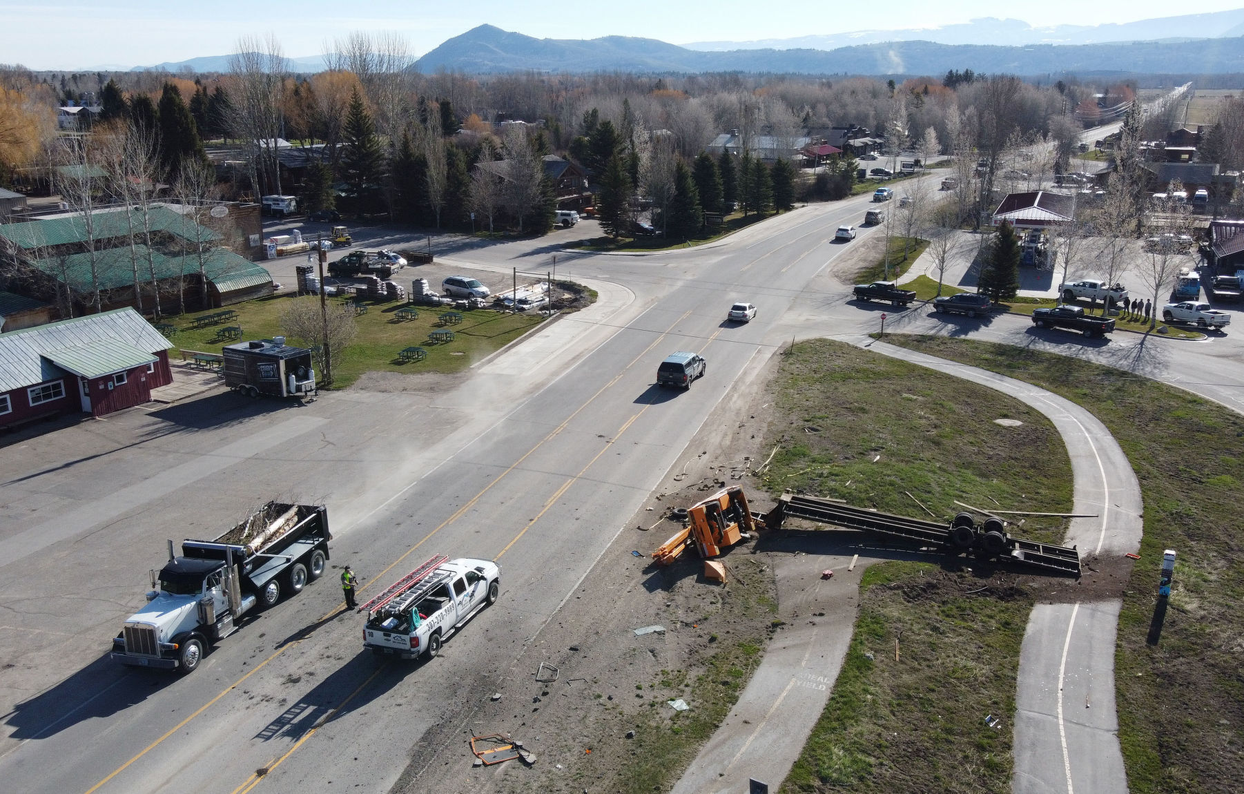 Flatbed rollover in Wilson